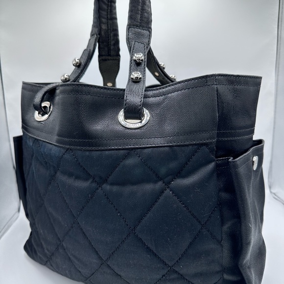 Chanel Biarritz Tote bag - Picture 14 of 17